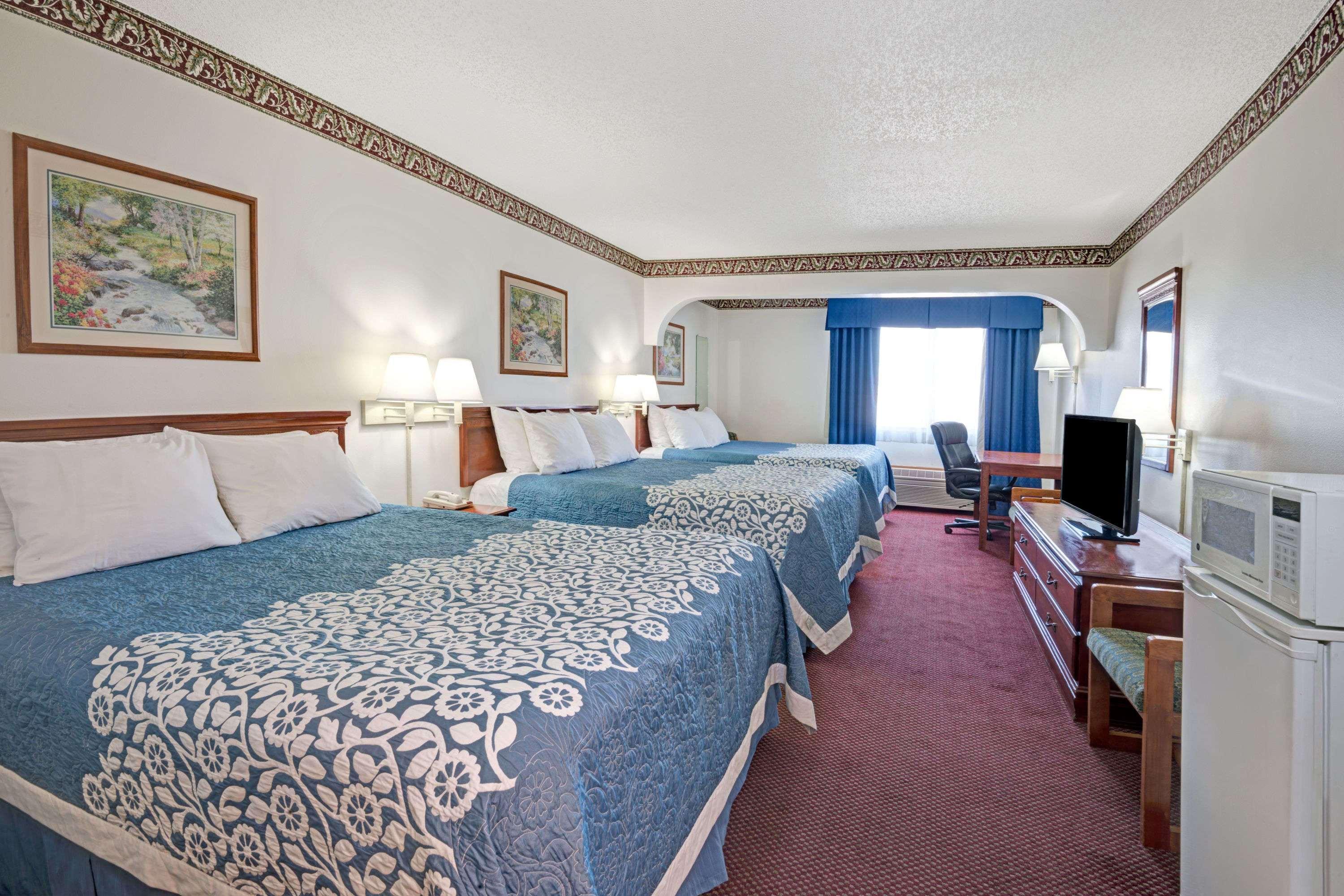 Days Inn By Wyndham Laramie Eksteriør bilde